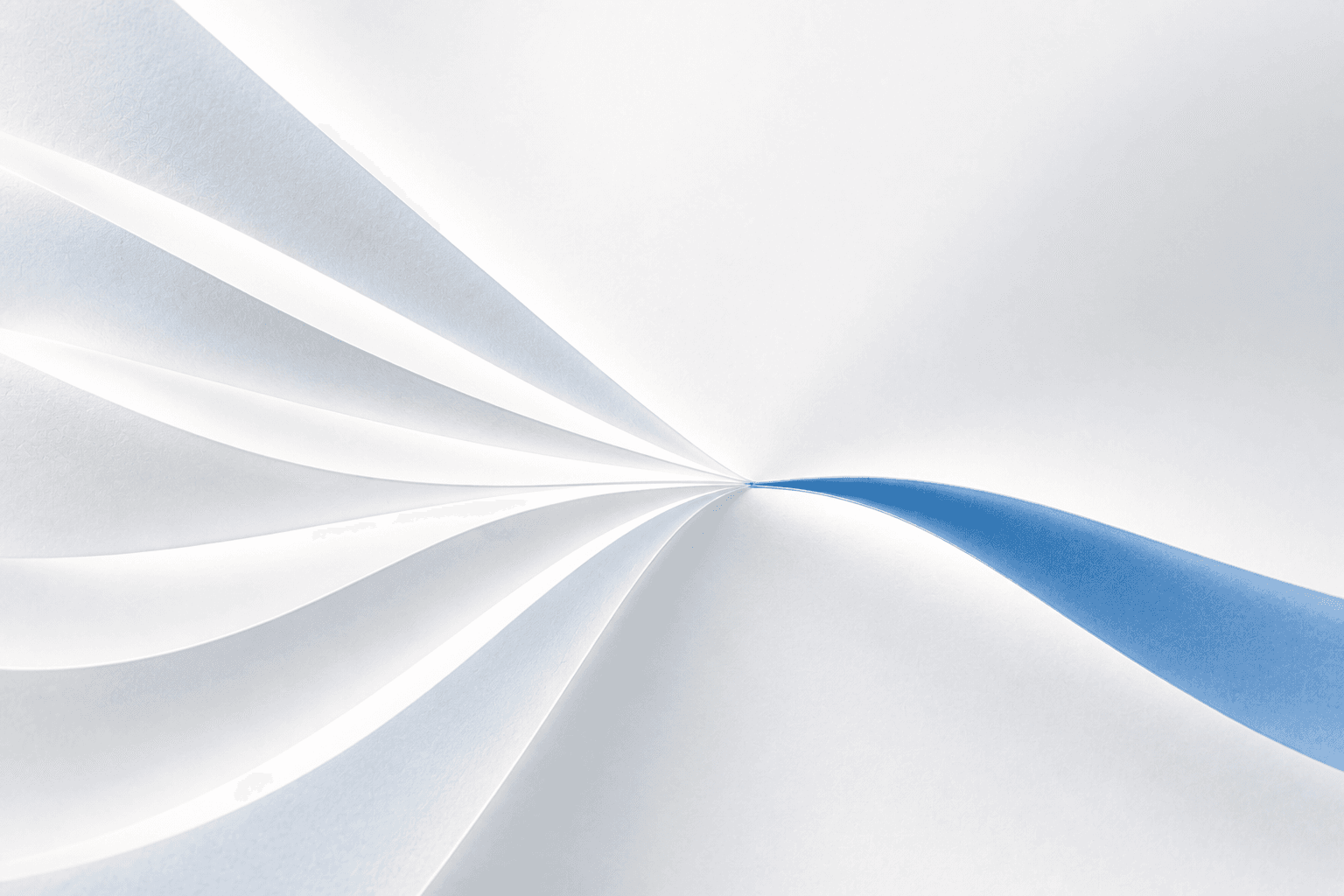 Six chemins clairs convergent vers un seul chemin bleu cobalt.